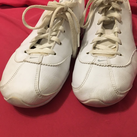 Nike Unite Cheer Shoes - Picture 4 of 6